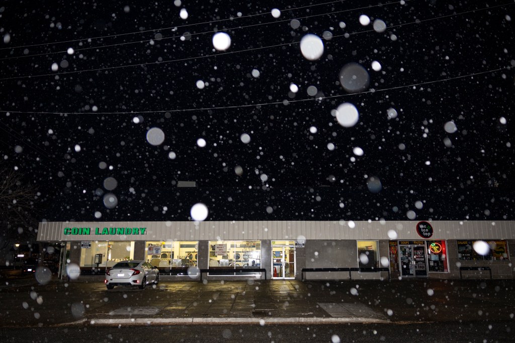 Light snow, bitter cold expected Monday night in Hampton Roads – The Virginian-Pilot