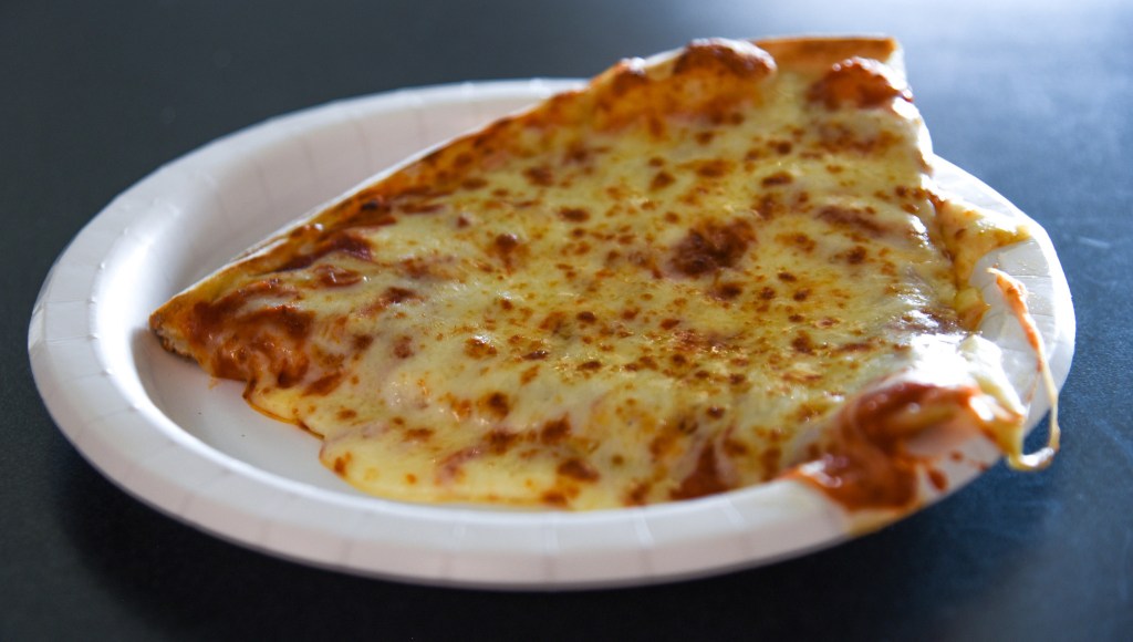 Dave Portnoy of Barstool Sports rate Pizza John’s in Essex
