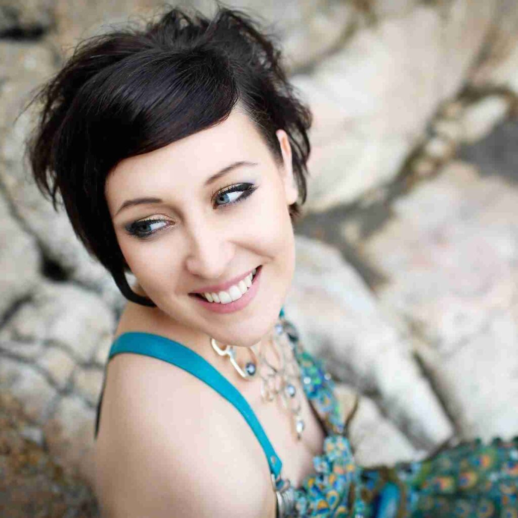 Helena Byrne – Tales & Tunes of Ireland