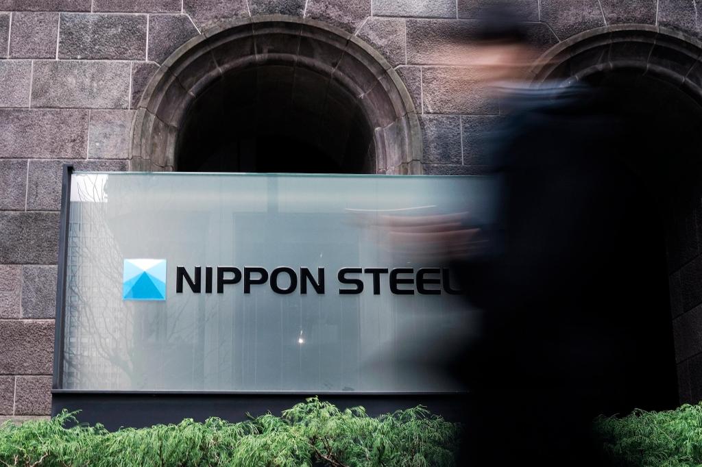 US extends deadline on Nippon's bid for US Steel