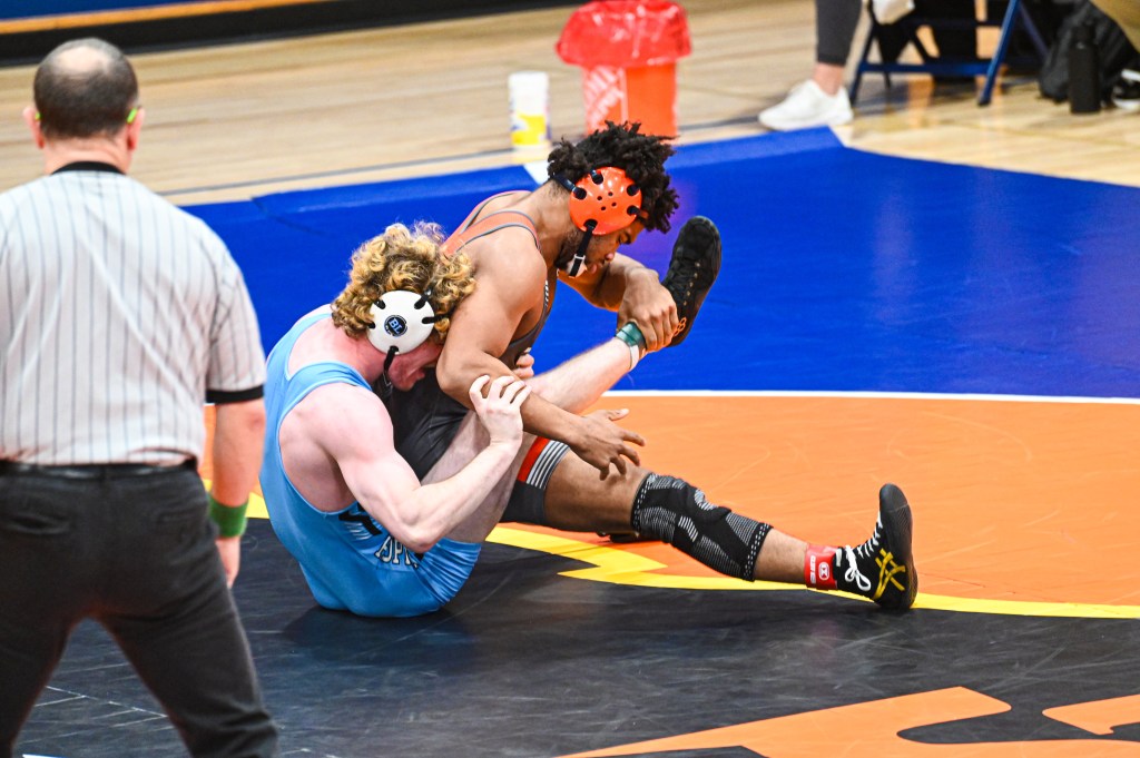 Johns Hopkins, Morgan St. wrestle for first time in 38 years
