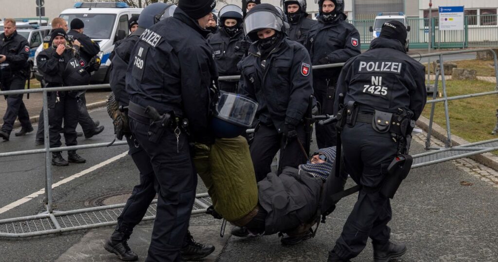 Far-right party’s convention draws protests as Germany’s election campaign warms up