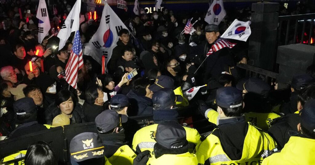 South Korean court orders formal arrest of impeached President Yoon