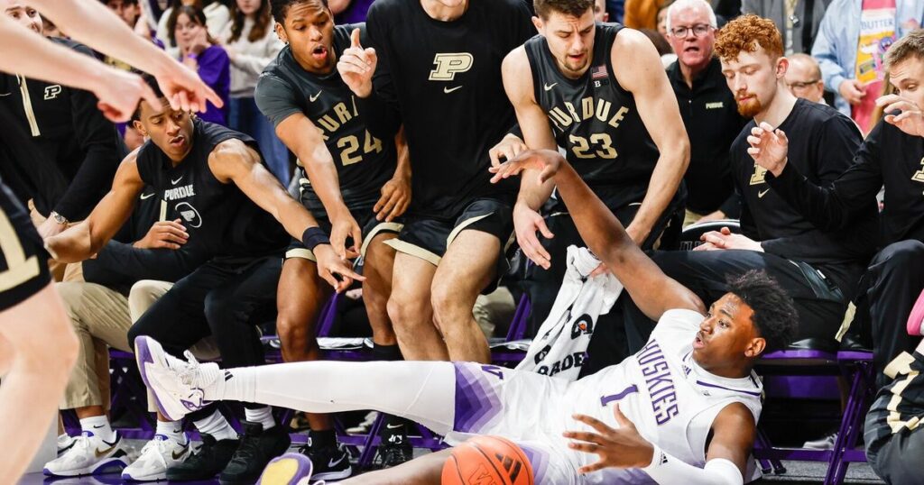 UW men can’t hold onto lead, fall to Purdue for 4th straight Big Ten loss