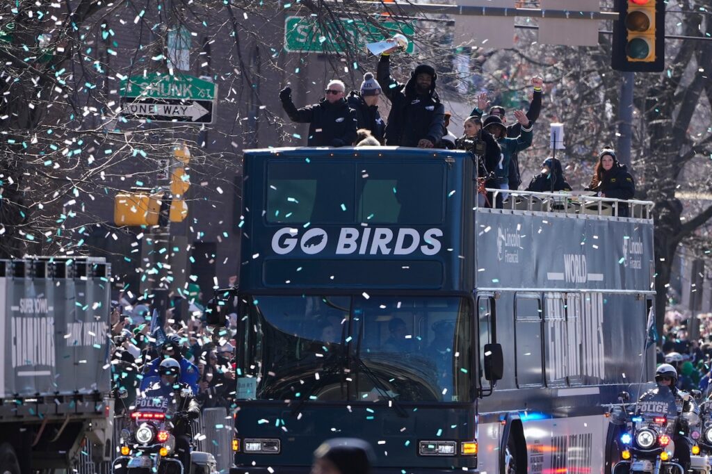 2 women shot in fight over toilets at Eagles' Super Bowl parade