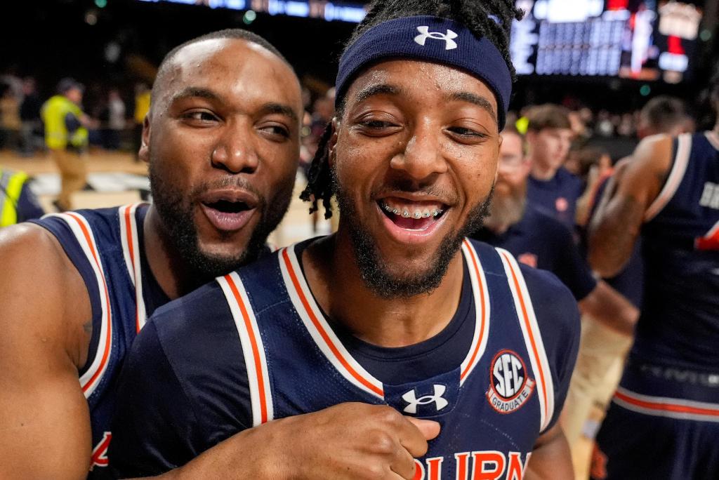 Early rankings of the top 16 seeds