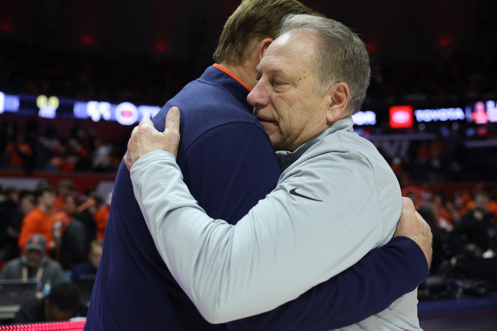 Illinois loses to No. 11 Michigan State 79-65