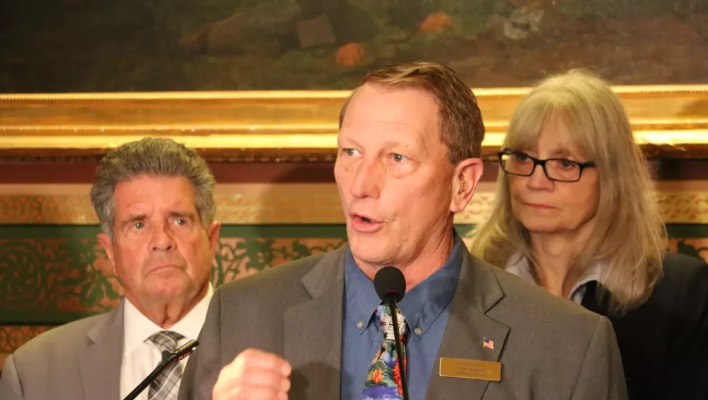 Vermont Lawmakers Wary of Calling for Constitutional Convention