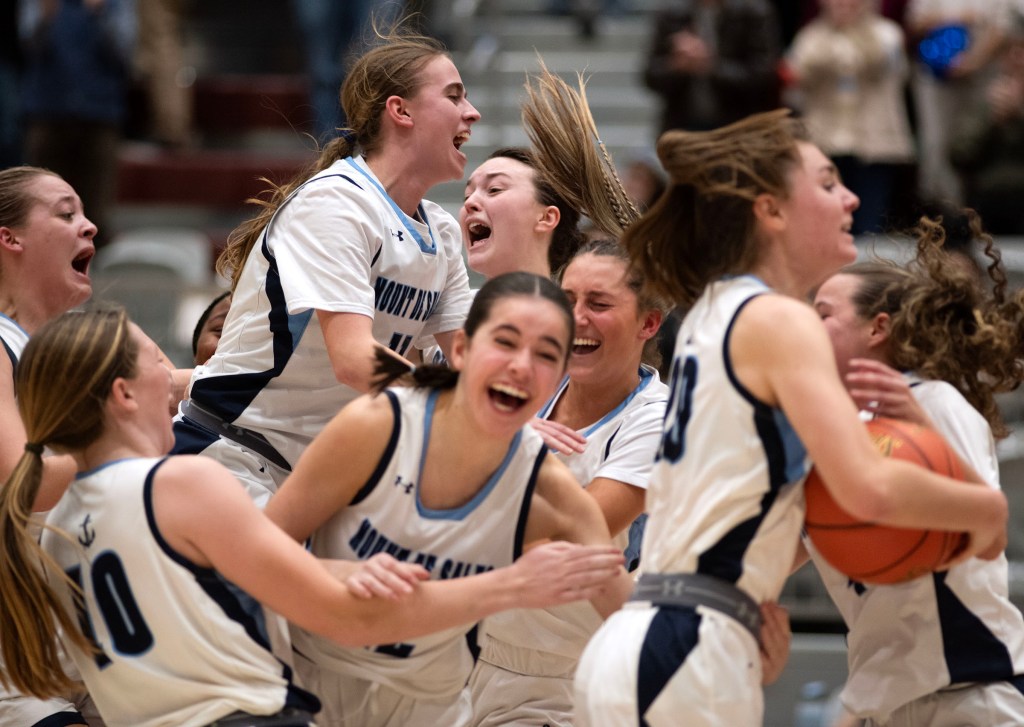 Mount de Sales basketball wins 1st IAAM B Conference title, edging Notre Dame Prep in OT