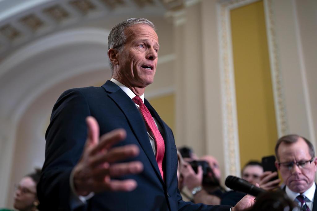 Senate ready to stay up all night to pass GOP budget over objections from Democrats