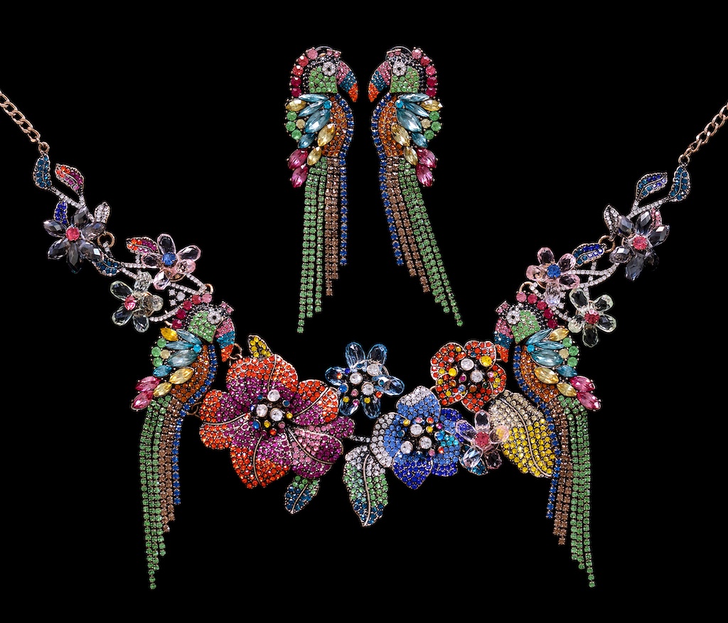 Esse Museum to Host 'Crimson Moon: An Exhibit Featuring the Jewelry Collection of Leesa Renshaw'