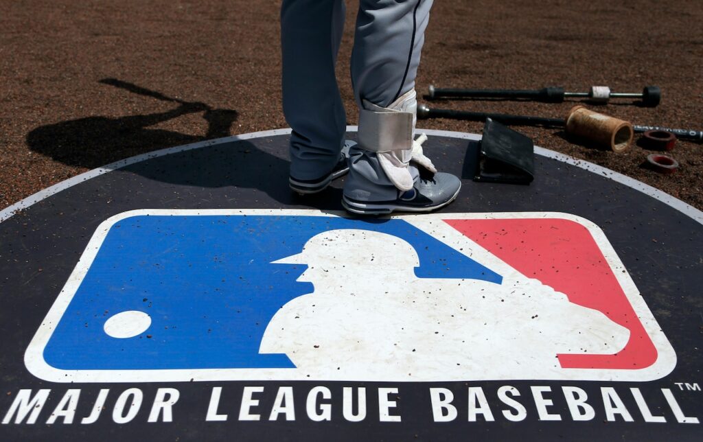 Ex-Yankees outfielder lands on injured list