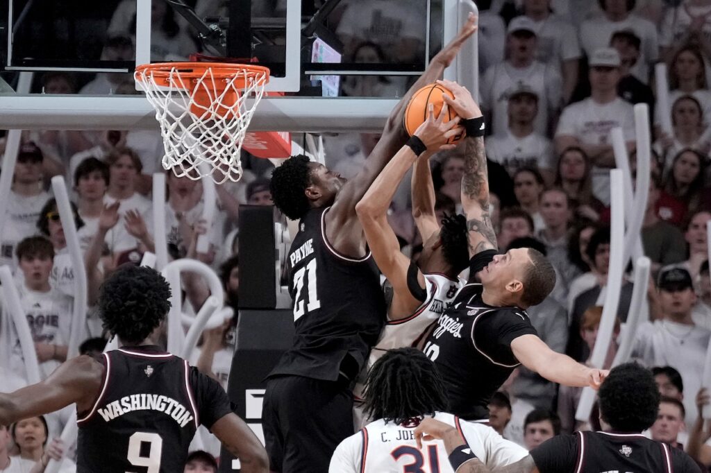 How will Auburn basketball respond if Denver Jones is out vs Alabama?