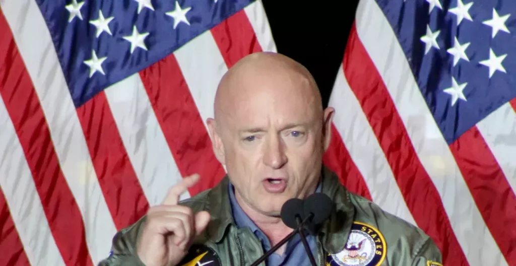Elon Musk calls Arizona senator a 'traitor' for Ukraine visit