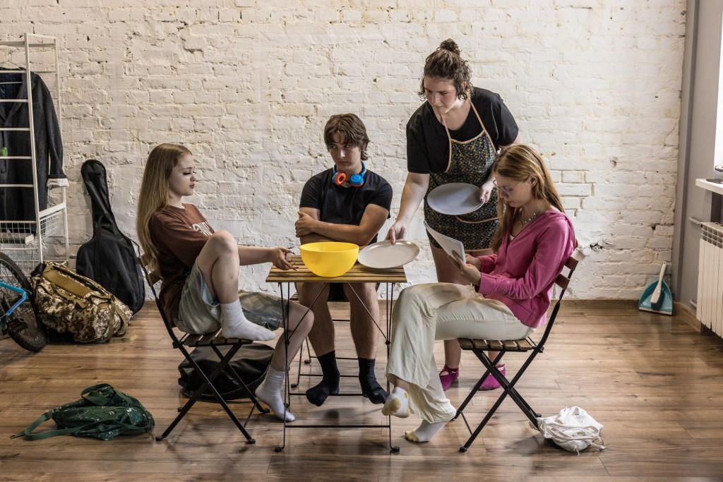 For these teenagers in Ukraine, hope arrived at the stage door – The Virginian-Pilot