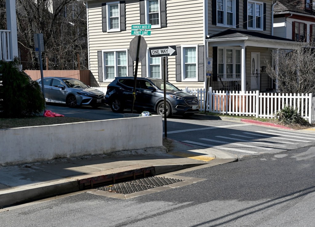 Annapolis husband gunned down at bus stop after bullying dispute, wife says – Baltimore Sun