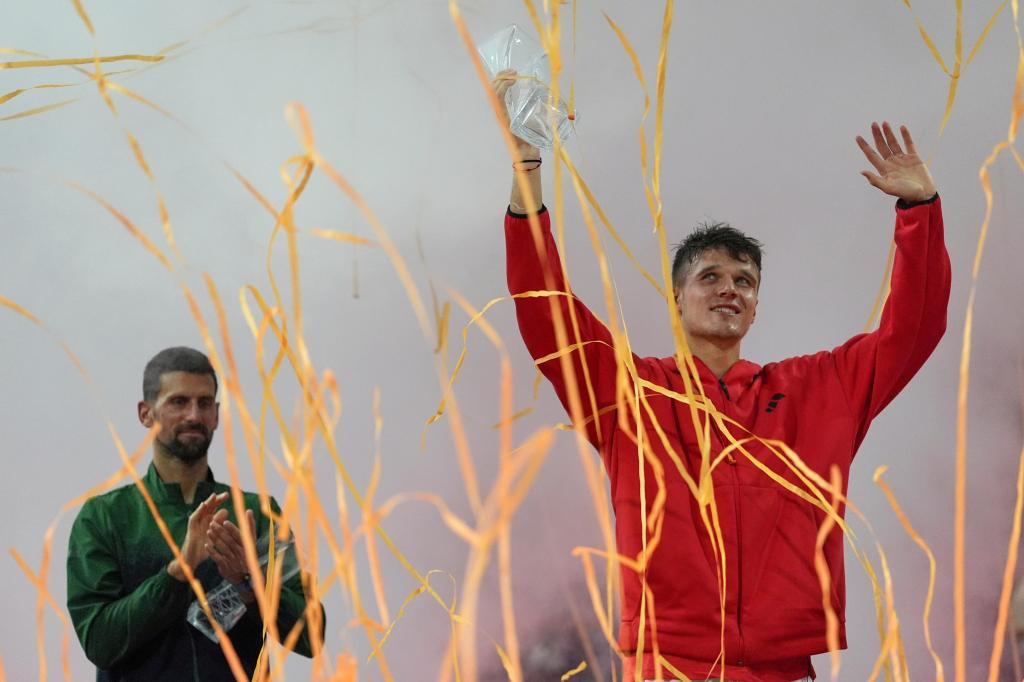 Jakub Mensik impide el título 100 de Djokovic y gana el Abierto de Miami – Chicago Tribune
