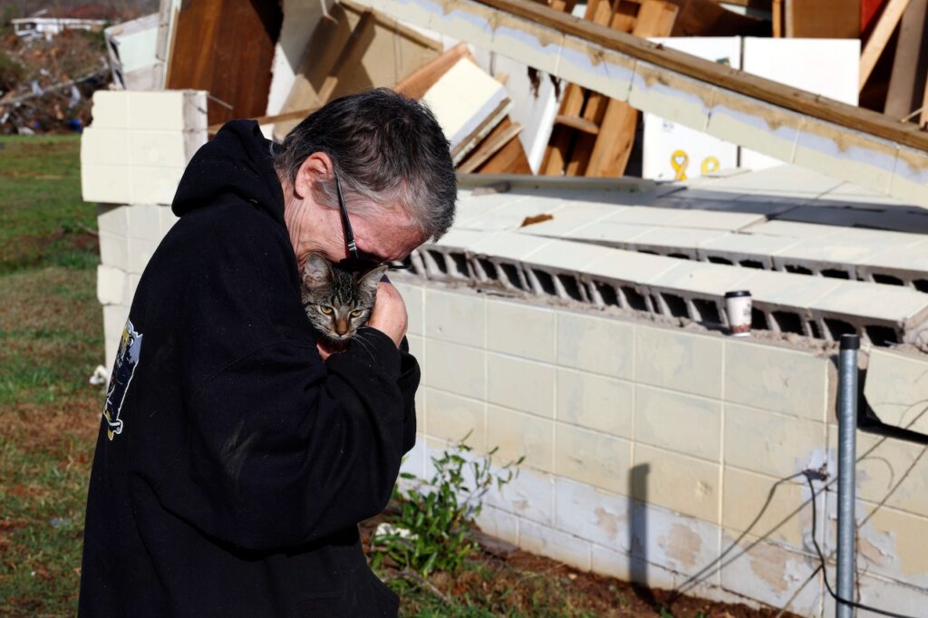 Alabama restaurant serves hope for folks affected by storms: ‘Finally run out of food!’