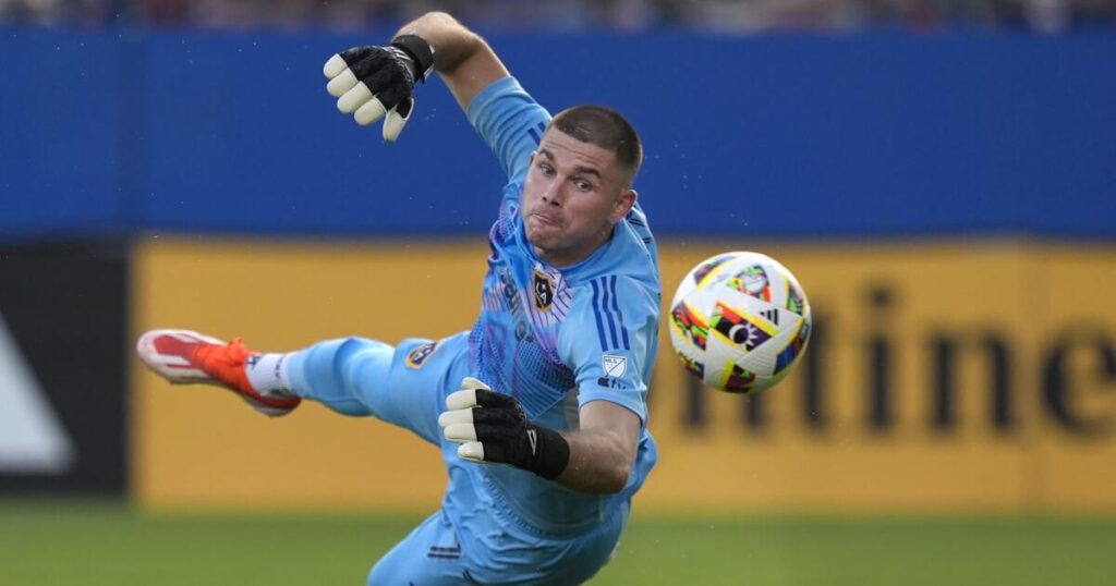 Galaxy beat Herediano to reach quarterfinals of Champions Cup