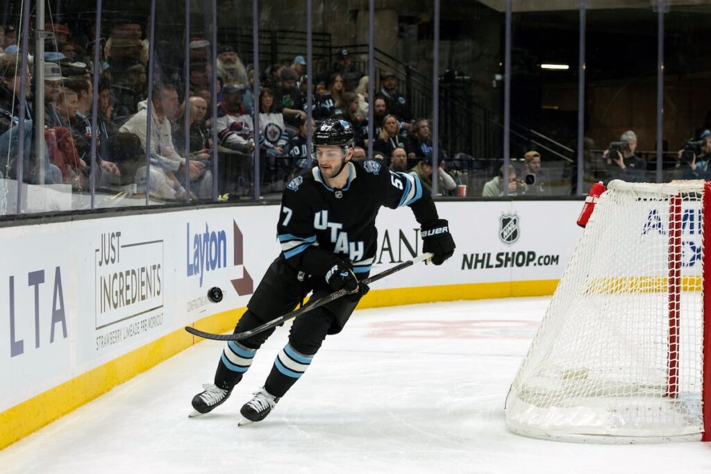 Utah Hockey Club beats the Chicago Blackhawks 5-2