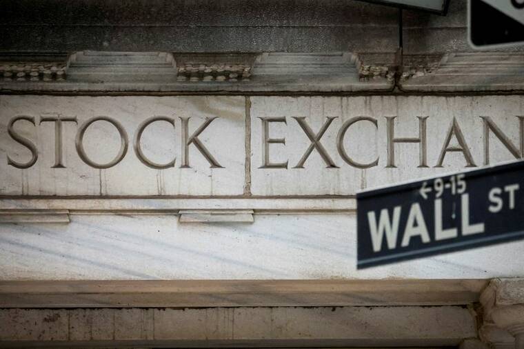 Wall Street bonuses jump 32% as total surges to record