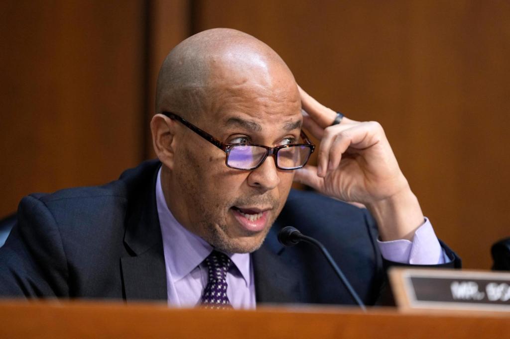 NJ Sen. Cory Booker launches overnight speech to protest Trump's agenda