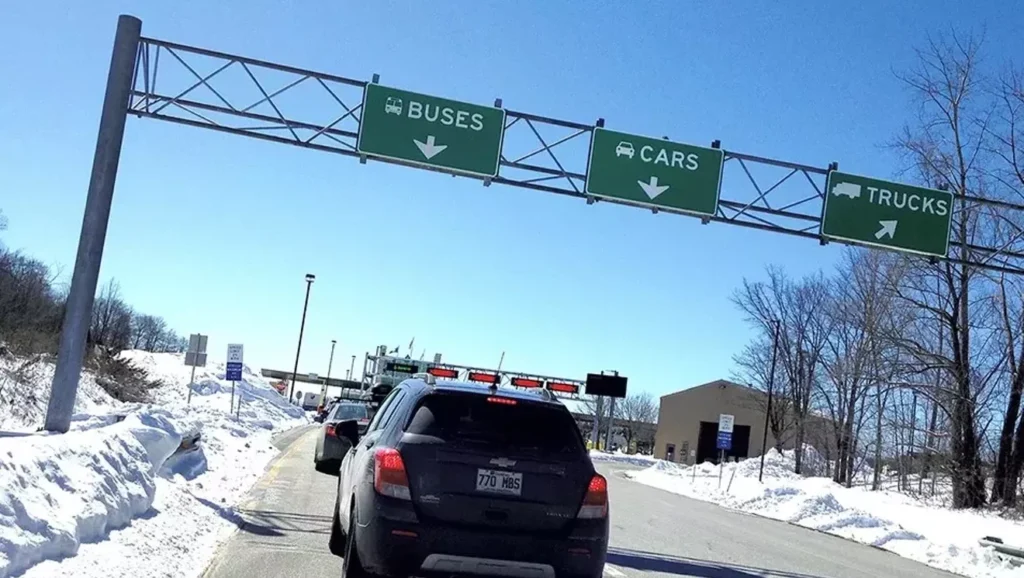 Border Crossings From Québec Into Vermont Decline