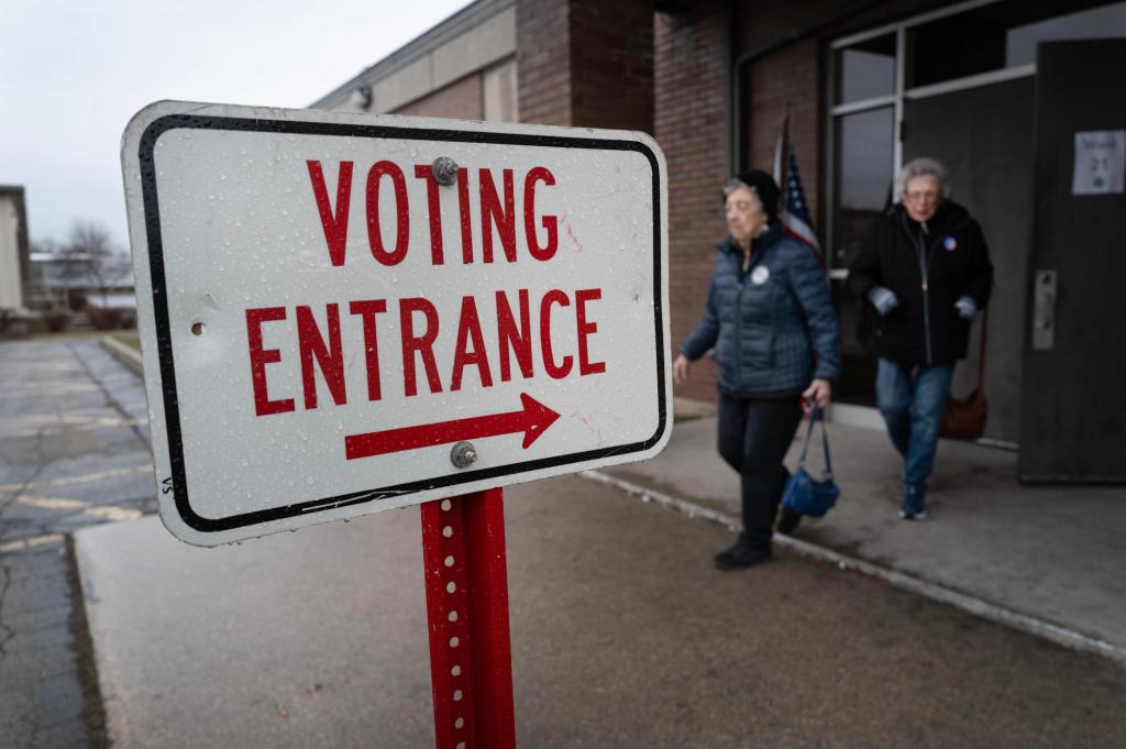 Wisconsin voters approve GOP-backed voter ID amendment to state constitution – Baltimore Sun