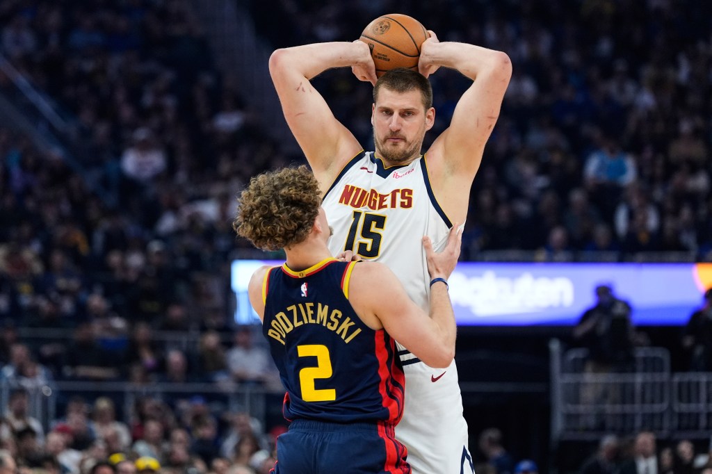 Steph Curry scores 36, Nikola Jokic without help as Nuggets fall to Warriors