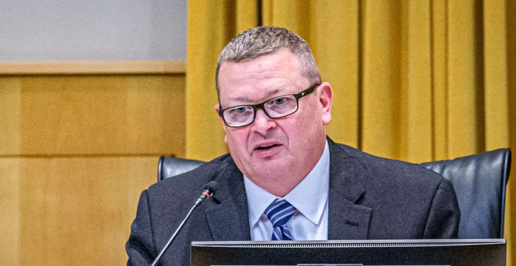 Phoenix police chief resigns, city to restart search for new chief