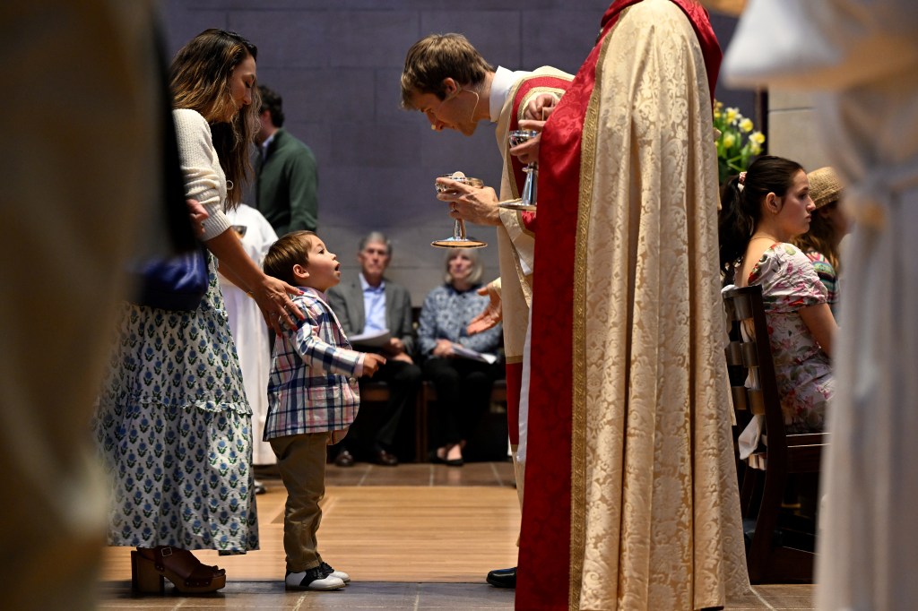 Easter services at Saint John’s Cathedral, photos