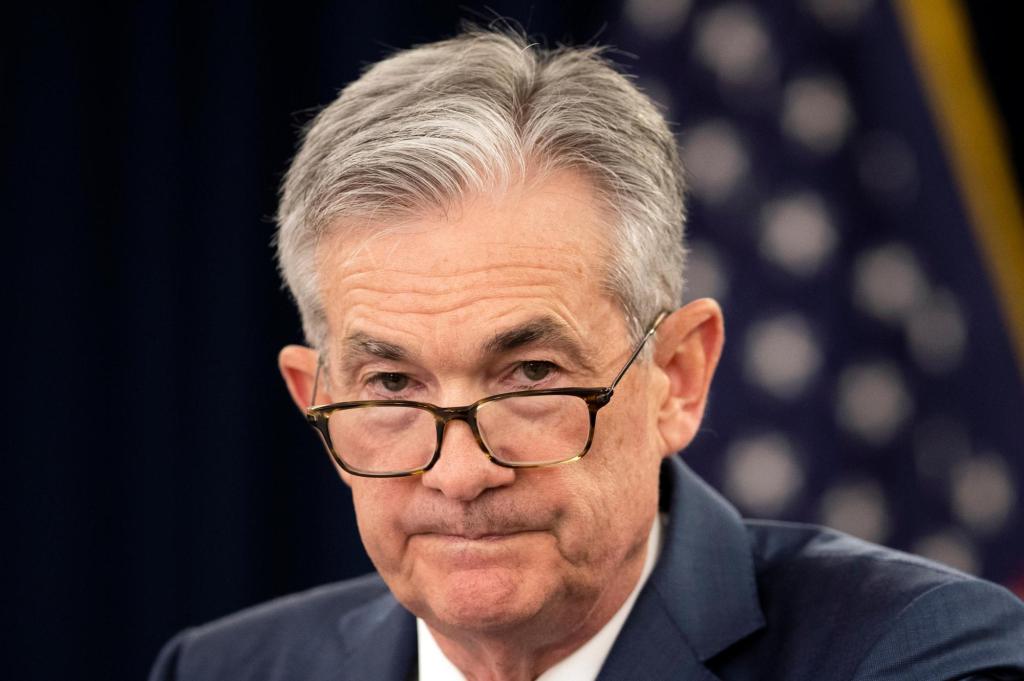 Trump renews attacks on Fed Chair Powell, accelerating US market slide