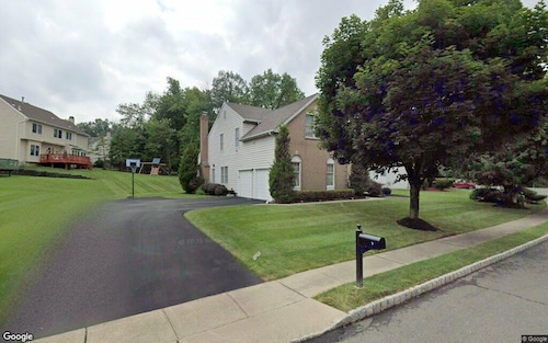 7 Vanderveer Drive, Basking Ridge, NJ
