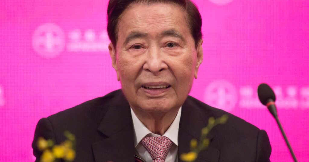 Hong Kong’s business, political elite turn out for funeral of property tycoon Lee Shau-kee