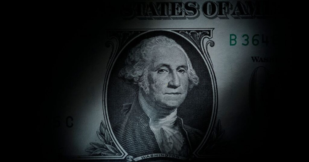 Strange sell-off in the dollar raises the specter of investors losing trust in the US under Trump