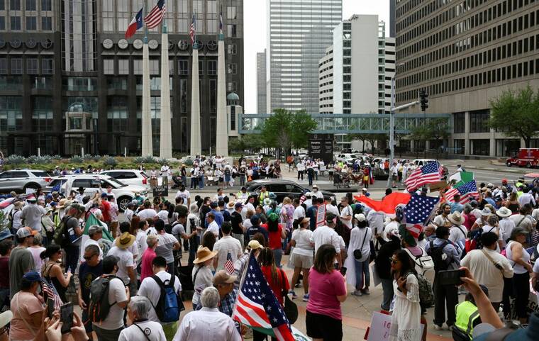 Trump seeks to revoke immigrants’ Social Security numbers