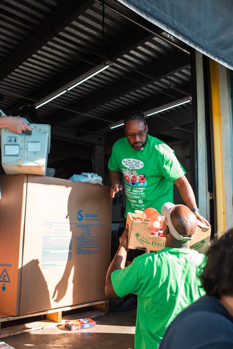 Be part of the largest 1-day food drive in the U.S.—leave donations by your mailbox on May 10 5 United Way Hands On and the Community Food Bank of Central Alabama, Stamp Out Hunger