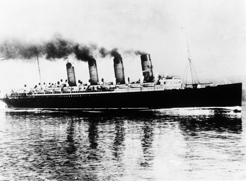 May 7, RMS Lusitania torpedoed, sunk by German submarine