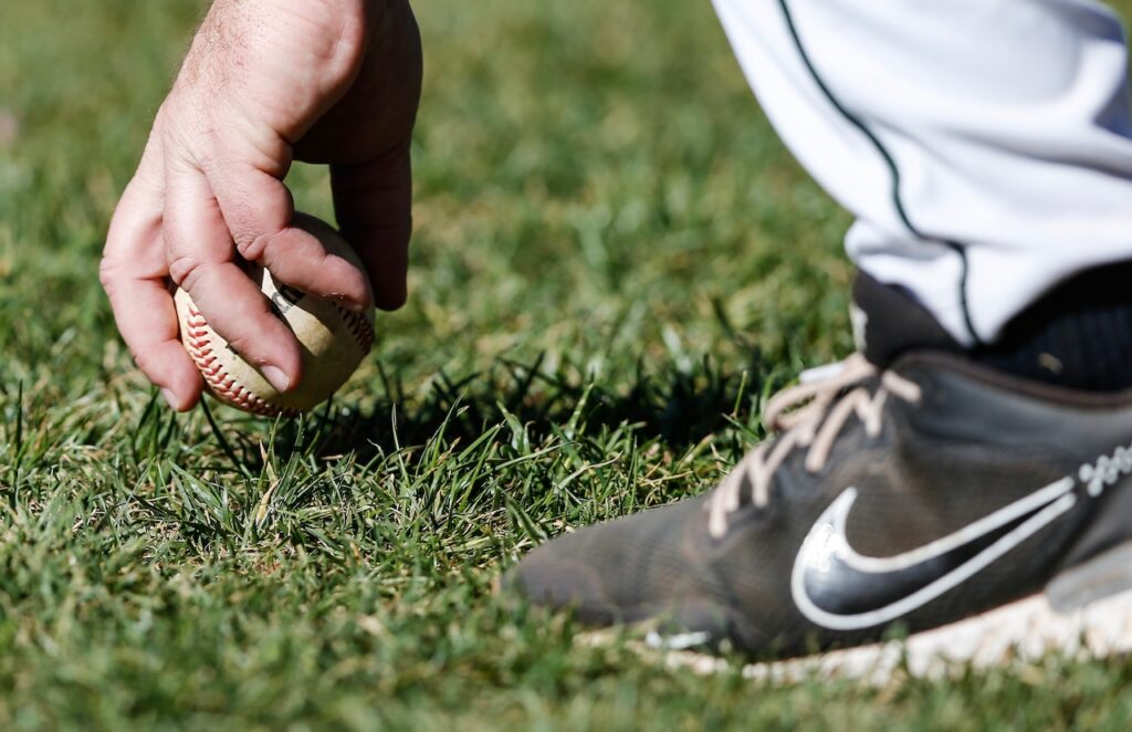 Steinert rallies late to defeat Wall - Baseball recap