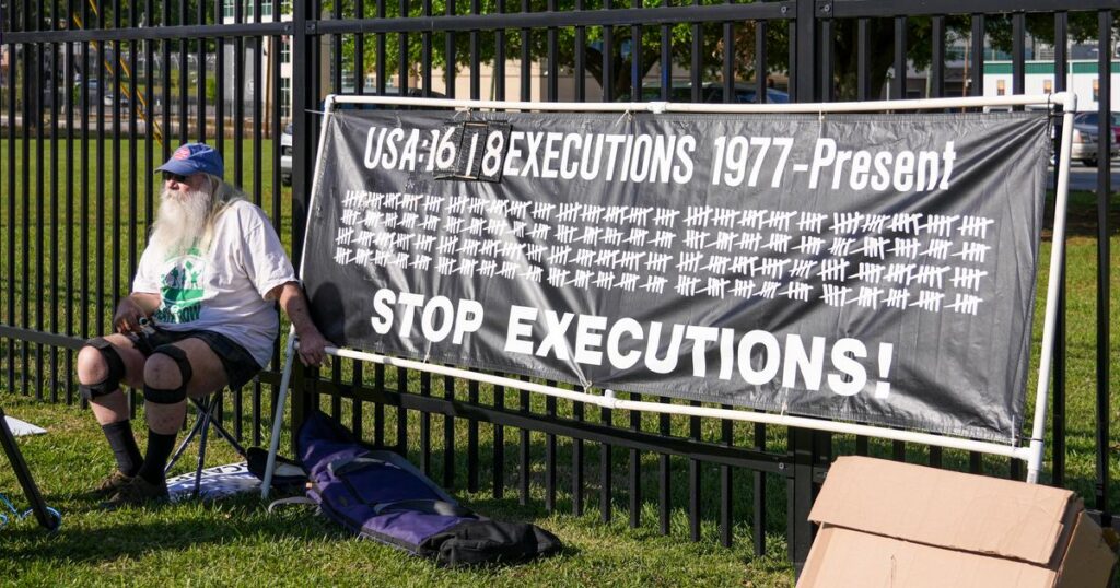 Lawyers for man executed by firing squad in South Carolina say bullets mostly missed his heart