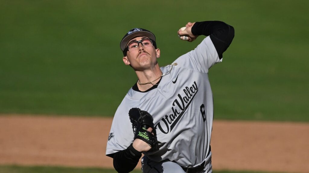 Oregon baseball stunned by UVU after controversial review at home plate