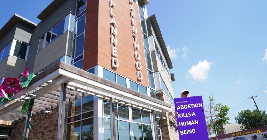 Planned Parenthood affiliate to close clinics in Iowa and Minnesota