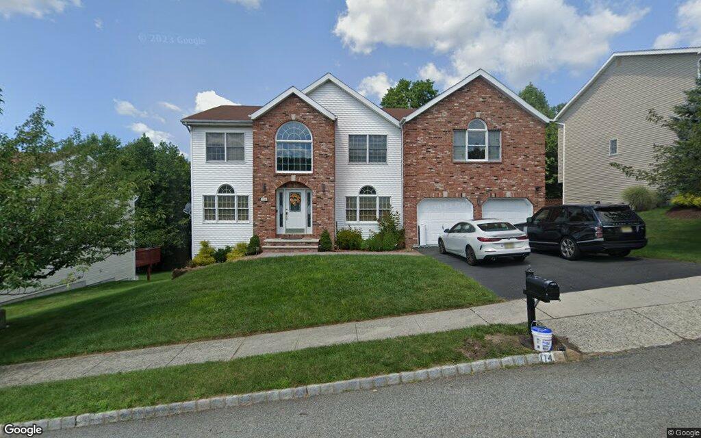 114 Point View Parkway, Wayne, NJ