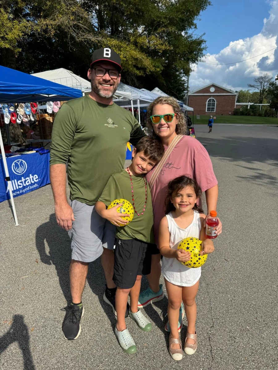 Why Dog Daze is the place to be, August 9—food, pup strut + free admission 3 Dog Daze