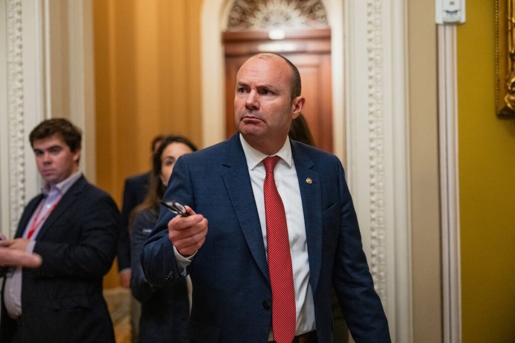 Is Sen. Lee capable of determining what is obscene?