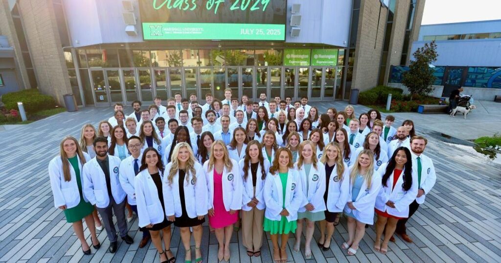 Marshall University welcomes incoming medical students with White Coat Ceremony | Features/Entertainment