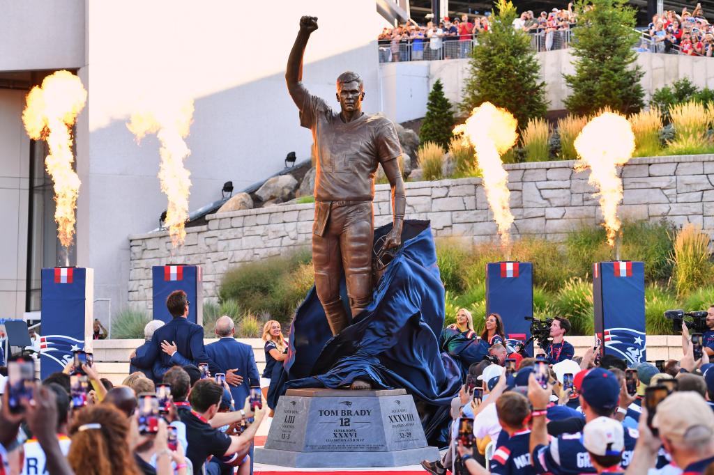 Patriots unveil statue of Tom Brady, QB who led them to 6 Super Bowl wins, before exhibition opener – The Virginian-Pilot