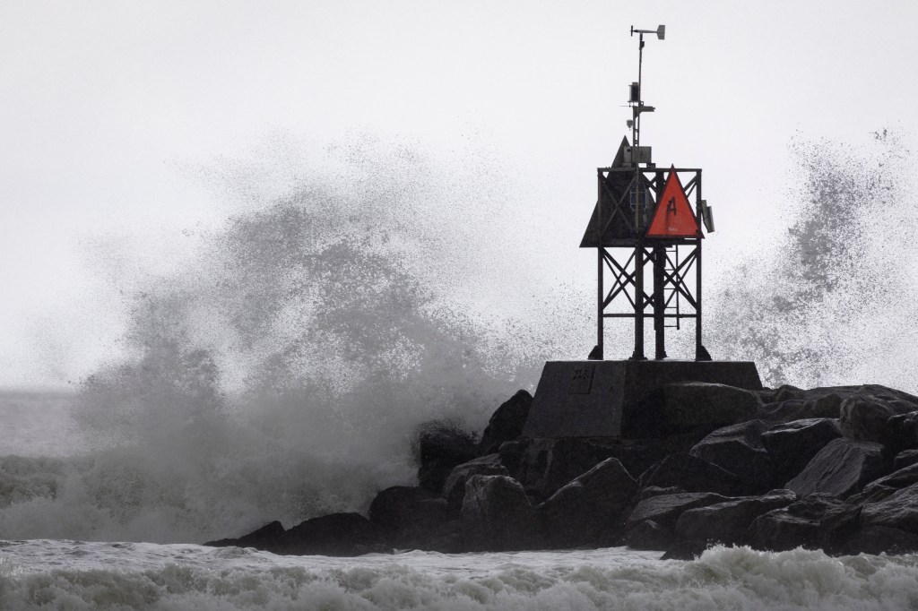 As the waters rise in Outer Banks, Hampton Roads prepares for Erin