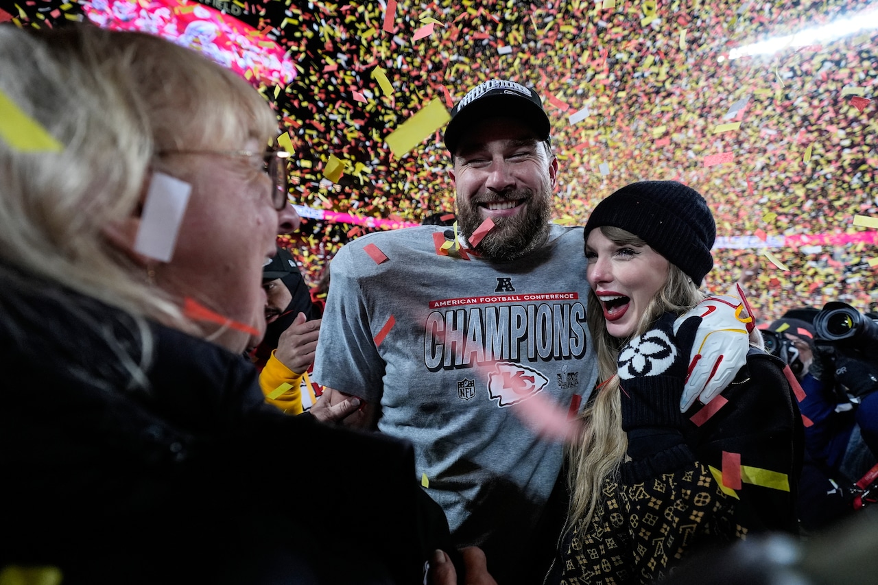 Andy Reid reacts to Taylor Swift praising him for leadership of Kansas City Chiefs