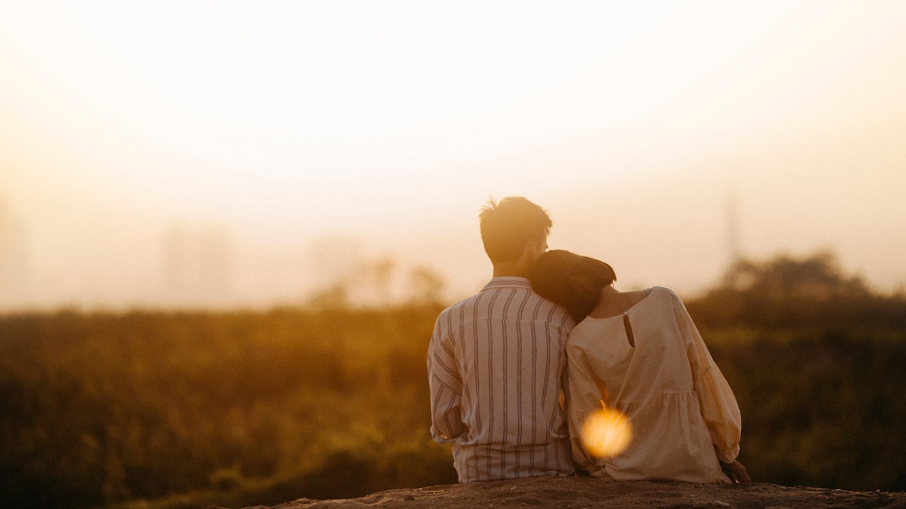 Dear Annie: My son’s new girlfriend constantly puts him down
